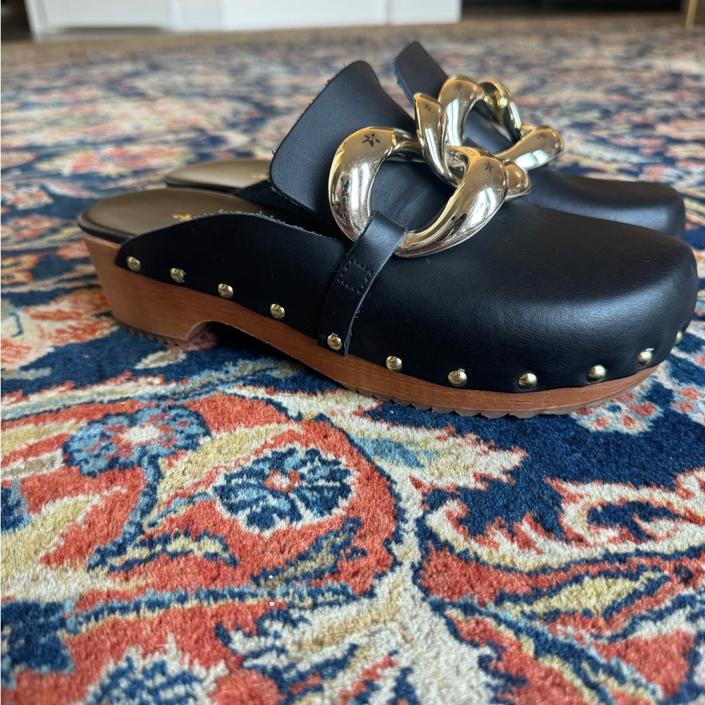Charles David Siena Mule Clog